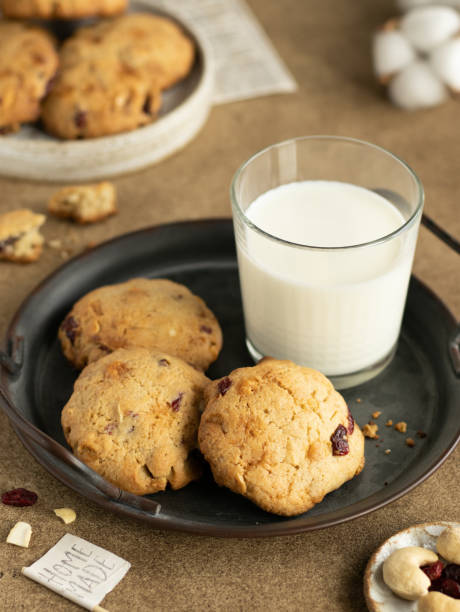 istock Oatmeal cookies with cranberry 1408430015