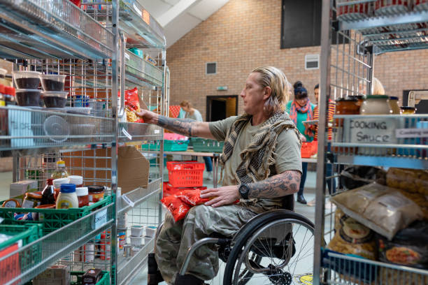 istock Assisting at the Food Drive 1408433031