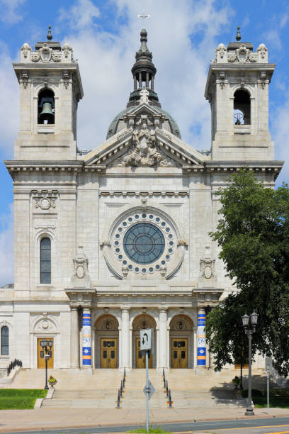 istock Basilica of Saint Mary - Minneapolis 1408477117
