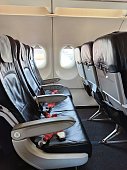 leere-sitze-kommerzielles-und-modernes-flugzeug.jpg?b=1&s=170x170&k=20&c=X0sGHpHErqVSz52B6uLS2pEBg5mvQ_5A4IBqt2IJ2uE=