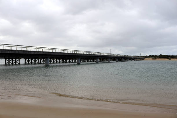 istock Bridge on Barwon River (Barwon Heads), Geelong, Australia : (pix SShukla) 1408582981