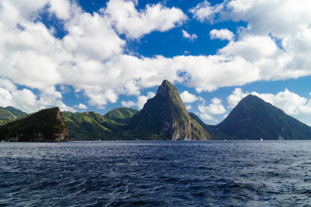 saint lucia - st lucia bay caribbean marigot bay stock-fotos und bilder