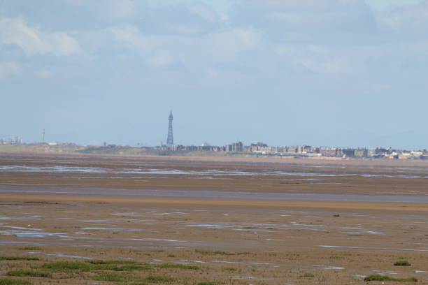 サウスポートから見た有名なブラックプールのスカイライン - blackpool illuminated blackpool tower vacations ストックフォトと画像