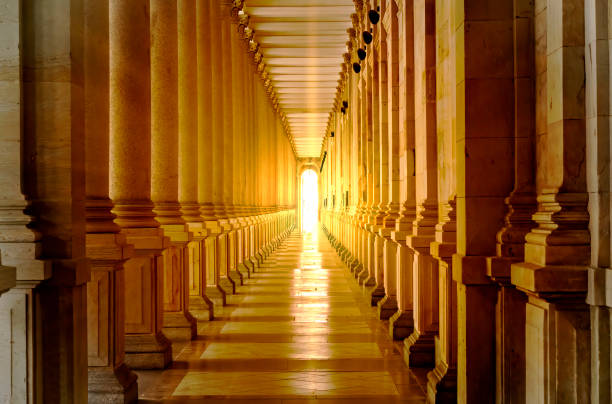 sun light on coluns