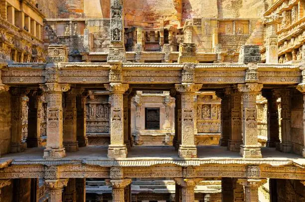 Rani Ki Vav stepwell is situated in the town of Patan in Gujarat, India. It is located on the banks of Saraswati river.The finest and one of the largest examples of its kind and designed as an inverted temple highlighting the sanctity of water, the stepwell is divided into seven levels of stairs with sculptural panels; more than 500 principal sculptures and over 1000 minor ones combine religious, mythological and secular imagery. Its construction is attributed to Udayamati, queen and spouse of the 11th century Chaulukya king Bhima I.