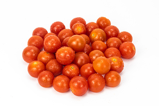 Fresh cherry tomatoes, organic cherry tomatoes, cherry tomatoes isolated, cherry tomatoes in white background, cherry tomatoes red, cherry tomatoes box, macro cherry tomatoes, cherry tomatoes cut out