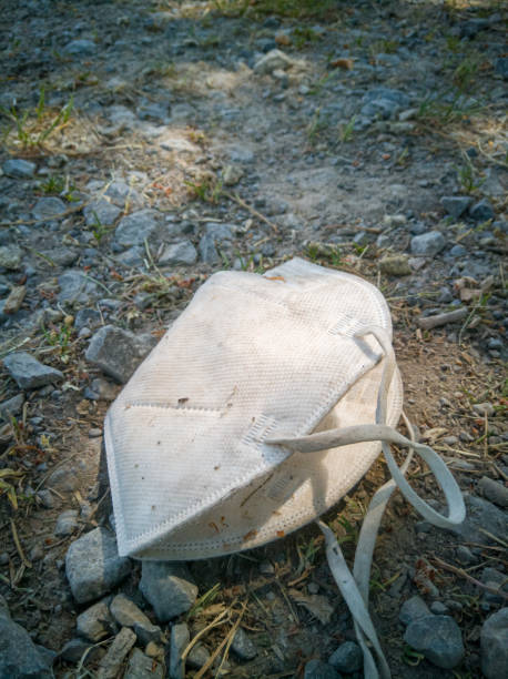 istock discarded FFP2-mask in nature 1408746817