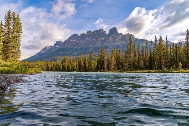 istock Morning Sky Over Castle Mountain In Banff 1408748379