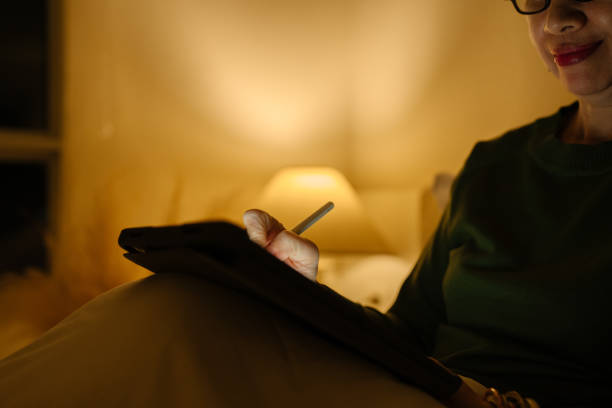 Senior female designers spend the night creating new creations.