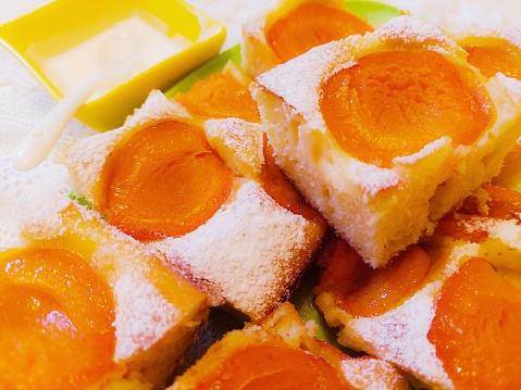 Cake with apricot