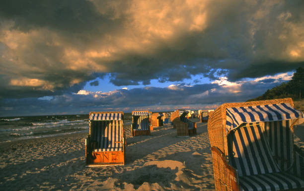 Nach dem Gewitter Beach chairs after a thunderstorm in Zingst in Germany 14.9.2011 gewitter stock pictures, royalty-free photos & images
