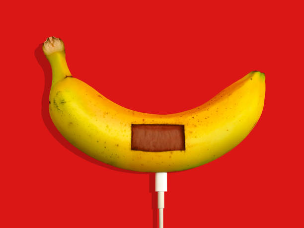 istock Banana charger low battery 1408872834