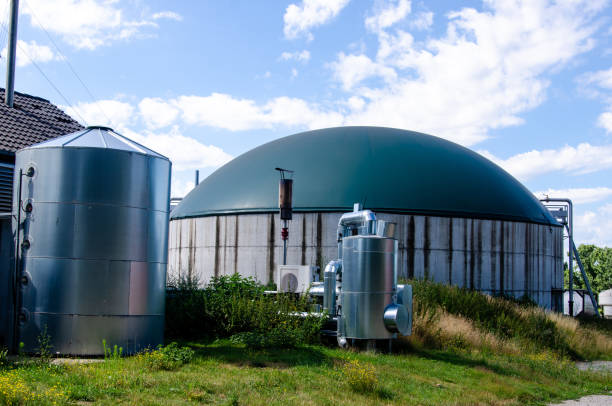 installations de biogaz agricole à la ferme - anaerobic photos et images de collection