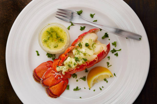 coda di aragosta al vapore - gourmet food lobster seafood foto e immagini stock