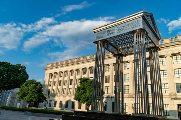 istock New Jersey State Capitol Building Side and Fountain 1408974767