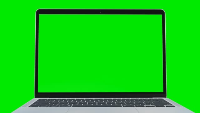 Laptop Green Screen Display with Reflection. Laptop Template, Just Paste Background e Business Blog or Gaming App. Copy 3d Pc with Clear Chroma Key for Mockup. Concept Computer Technology on Video Call Close-Up 4k