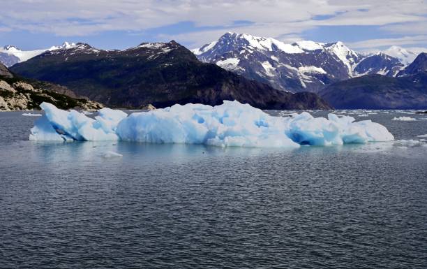 istock Blue Iceberg Floating on Columbia Bay 1409173468