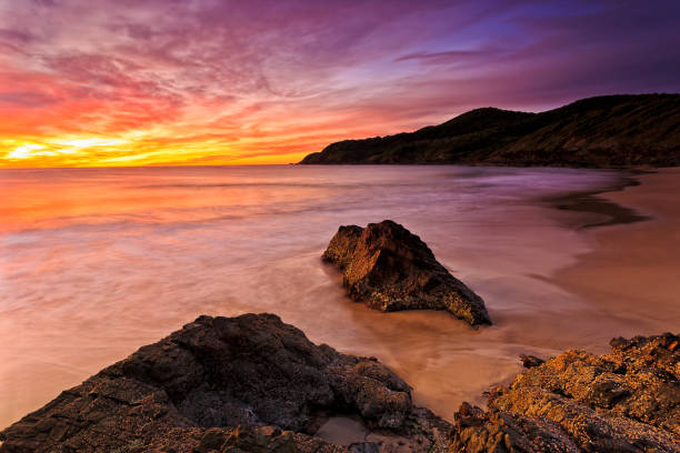 istock Sea Burgess fire red light to head 1409186969