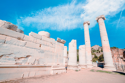 The scenic views from Aizanoi which was a Phrygian city insurviving remains from the period include a well-preserved Temple of Zeus, a combined theatre-stadium complex in Kütahya