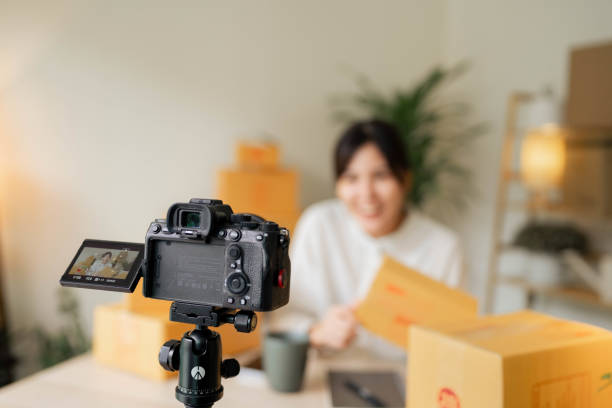 istock Help of technology in delivery business. 1409343401