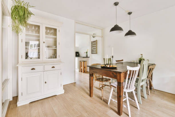Dining zone with pendant lamp in living room