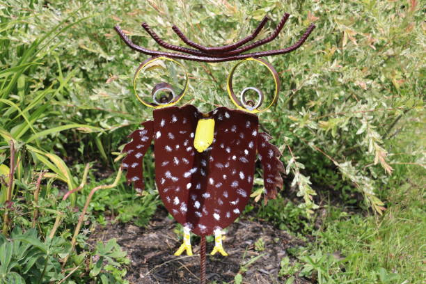Owl made from shovel and saw blades