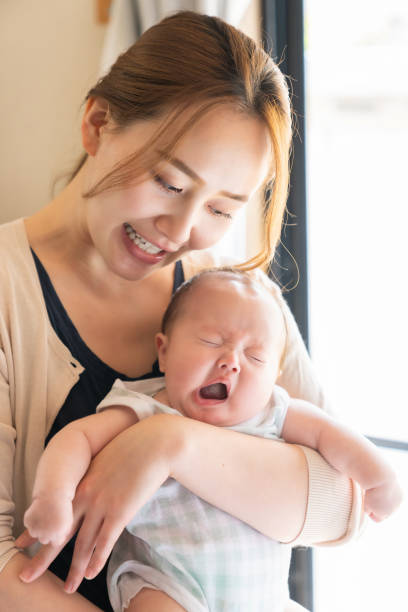 asiatische mutter und baby - korea child baby asian culture stock-fotos und bilder