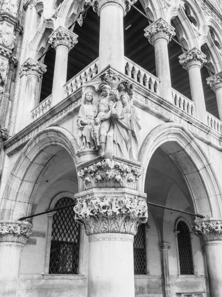 istock Architectural detail - Doge's palace in St Mark's Square in Venice (Palazzo Ducale) 1409429917