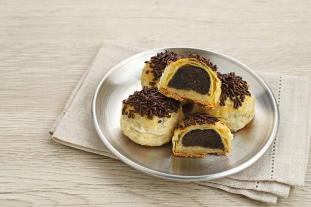 istock Pia Crispy with chocolate filling 1409445620