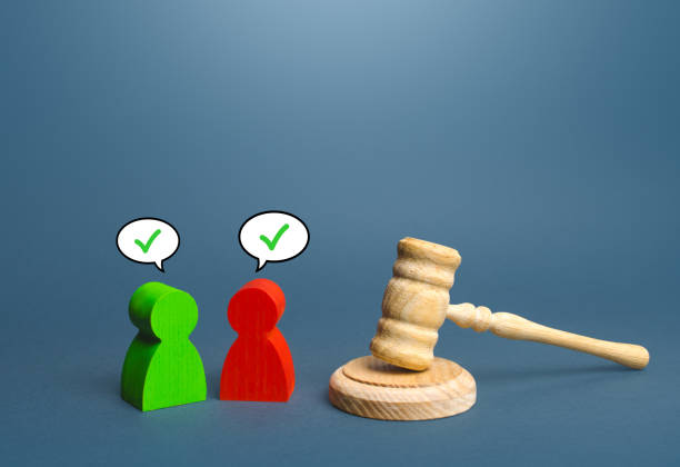 istock Sides to trial come to a compromise. 1409475402