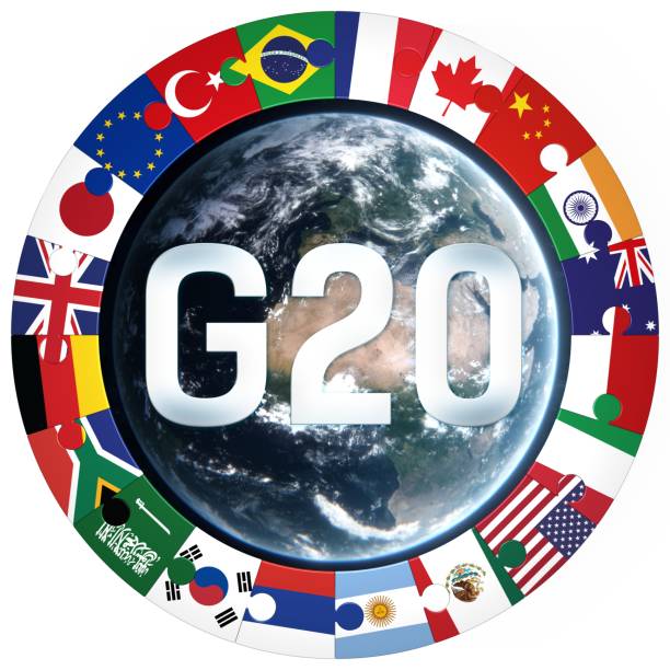 изолированная группа g20 из двадцати логотипов фрагмент головоломки кольцо флагов стран-членов и значок глобуса - group of 20 стоковые фото и изображения