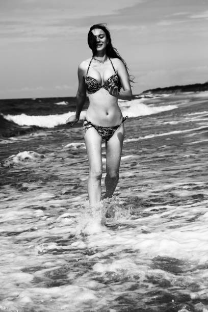 istock woman at sea 1409686929