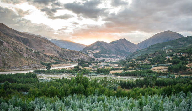 10+ Urcos fotos de stock, imagens e fotos royaltyfree iStock