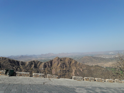 aravali mountain from a sreet in udaipur