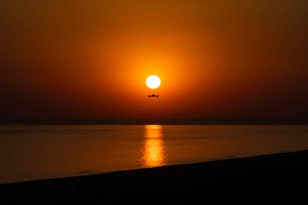 foto del drone al tramonto della spiaggia di patara, mar mediterraneo kalkan, kas antalya, turchia - celsius library foto e immagini stock