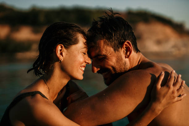 istock Sunshine sea hug 1409822570