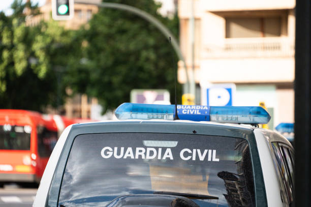 szczegóły hiszpańskiego radiowozu guardia civil - spanish culture flash zdjęcia i obrazy z banku zdjęć