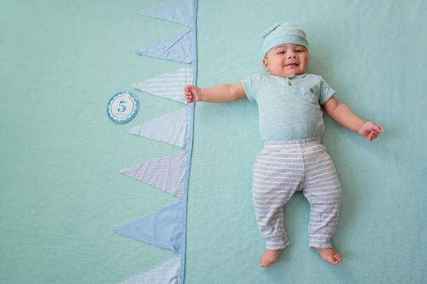5 Months Old Baby boy at 5 months with indicator monthly event photos stock pictures, royalty-free photos & images