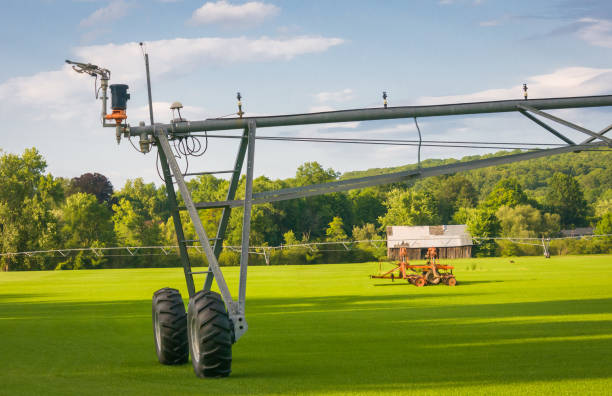 灌漑用農機具 - massachusetts agriculture crop farm ストックフォトと画像
