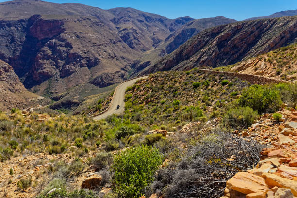 istock Steep hairpin bends on Swartberg Pass 1409984308