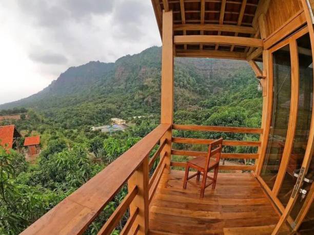 istock Beautiful Mountain Scenery in Sukabumi, Indonesia 1410007269