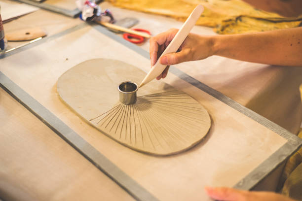istock Leaving straight lines on the ceramic piece 1410041741