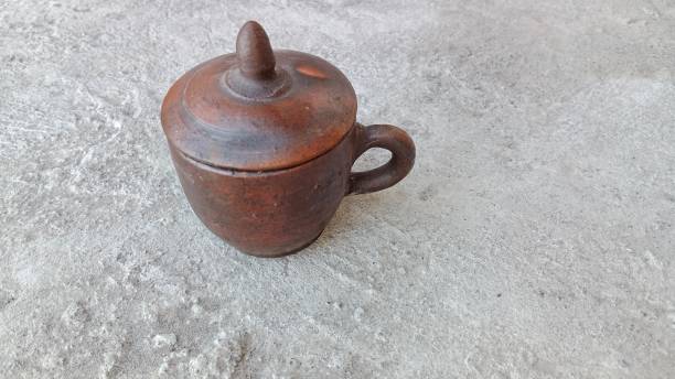 istock glass of clay 1410075727