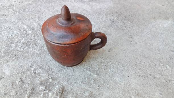 istock glass of clay 1410076924
