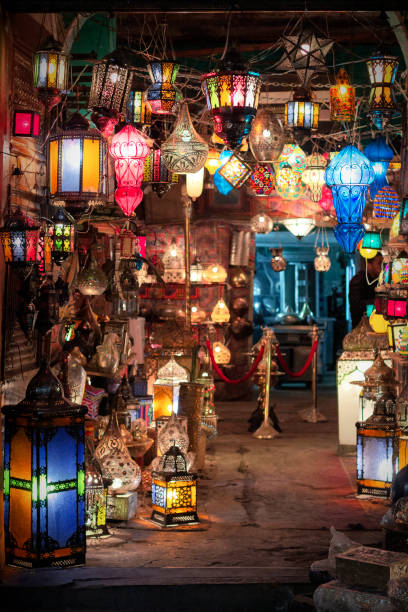 linternas en el mercado de khan el-khalili - el khalili fotografías e imágenes de stock