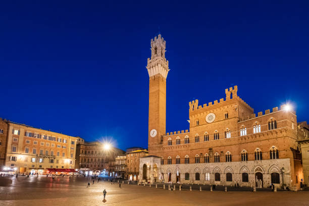 istock Siena, Piazza del Campo - Tuscany 1410091122