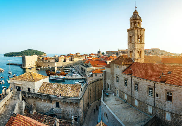 old town of dubrovnik, croatia - passenger ship sunset summer sun imagens e fotografias de stock