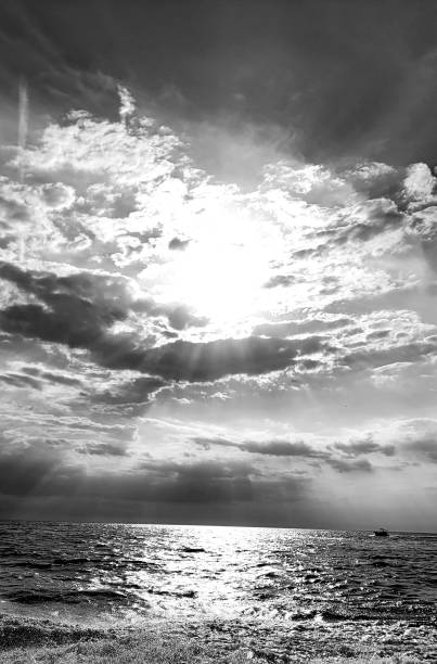 istock Sunrise on Lake Erie 1410133659