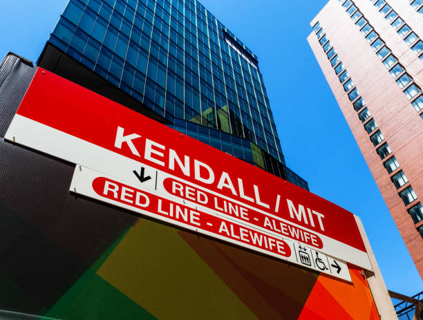 kendall square/mit red line subway station sign - cambridge massachusetts - medicine and science travel locations railway transportation - fotografias e filmes do acervo