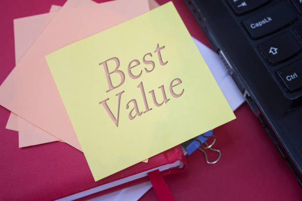 istock Best Value. Text on adhesive note paper. Event, celebration reminder message. 1410203115